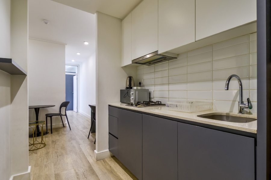 To Let 2 Bedroom Property for Rent in Woodstock Western Cape